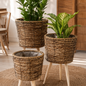 SET DE 3 MACETEROS CON PATAS